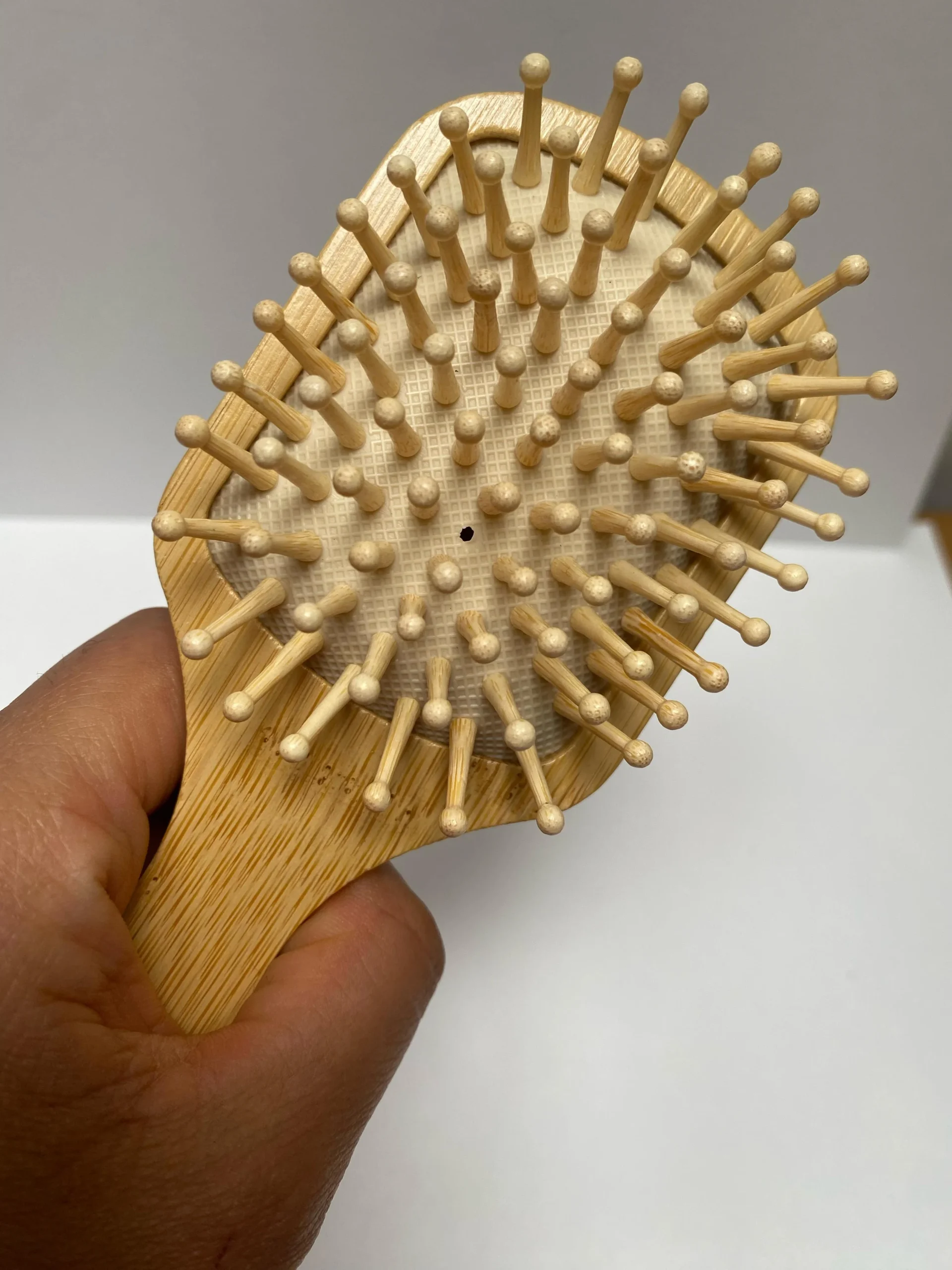 Cepillo Pequeño de Bambú para el Cabello - Imagen 3